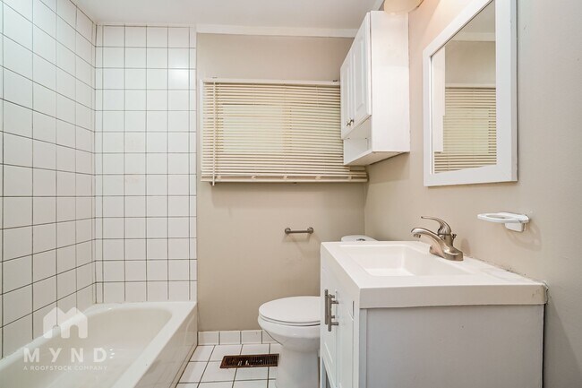 Building Photo - 1327 Marble Dr