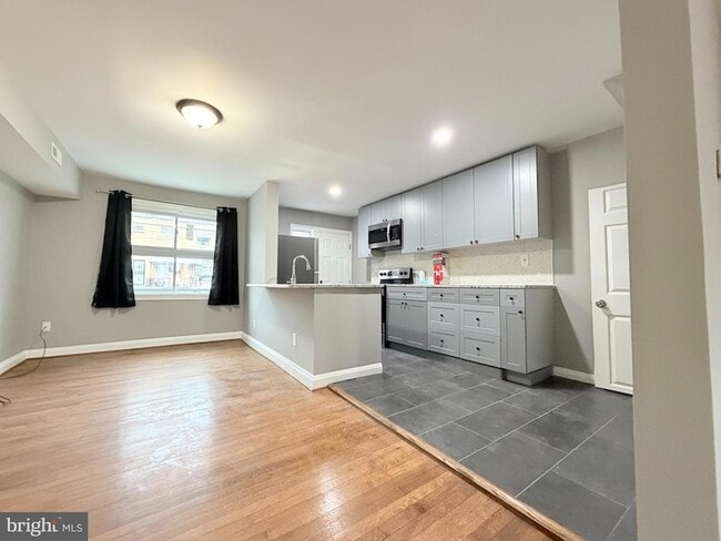 Building Photo - 5115 Pembridge Ave