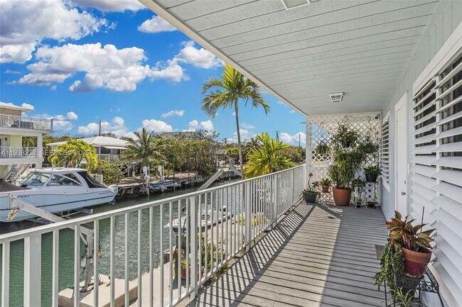 Building Photo - 106 Channel Dr