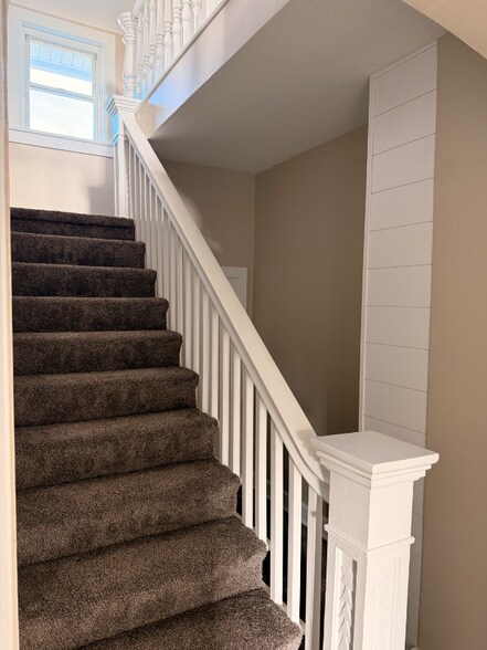 Building Photo - 118 E Jefferson St