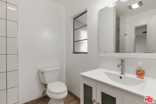 Building Photo - 6739 Garces Ave