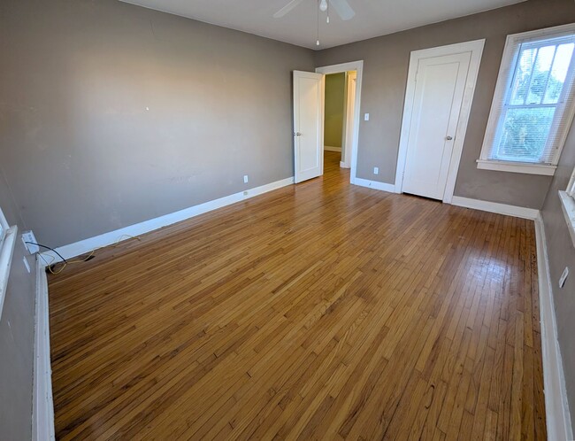 Building Photo - Historic One Bedroom Duplex