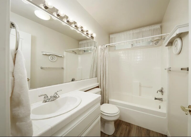 Building Photo - 8309 Sea Meadow Ln