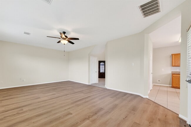Building Photo - 16119 Gavin Ln