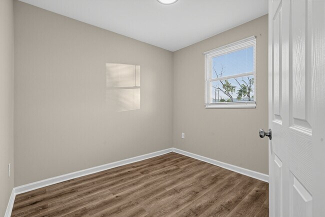 Building Photo - 1294 Cooper St