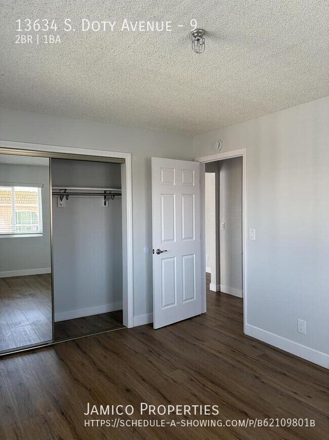 Building Photo - 13634 S Doty Ave