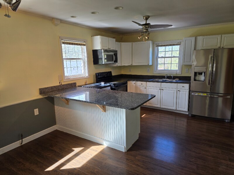 Building Photo - 52 Elkins Branch Rd