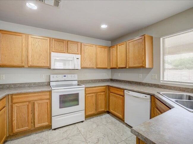 Building Photo - PRICE REDUCTION!!!