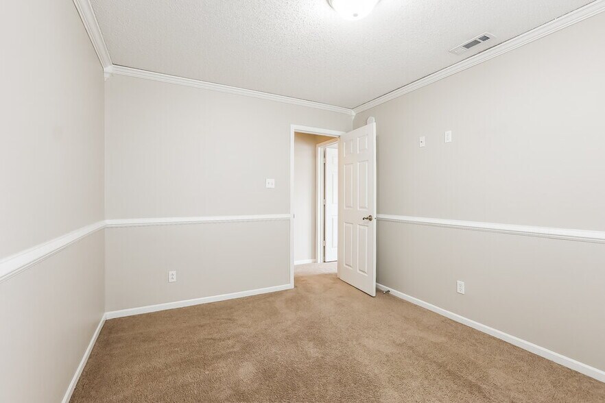 Building Photo - 14456 Orange Blossom Trail