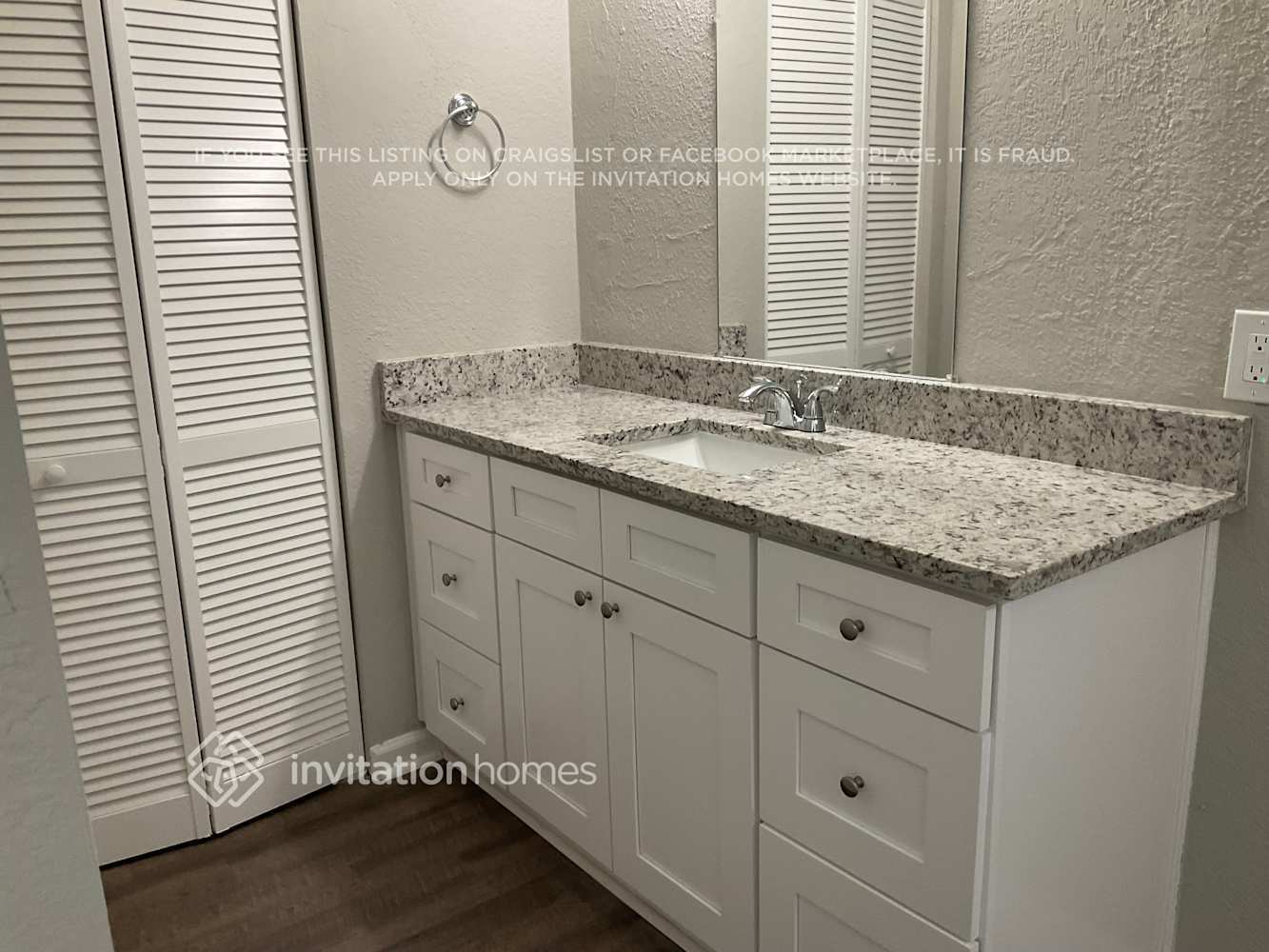 Building Photo - 5603 Santa Monica Dr