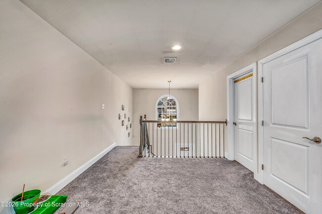 Building Photo - 12 Anna Dr