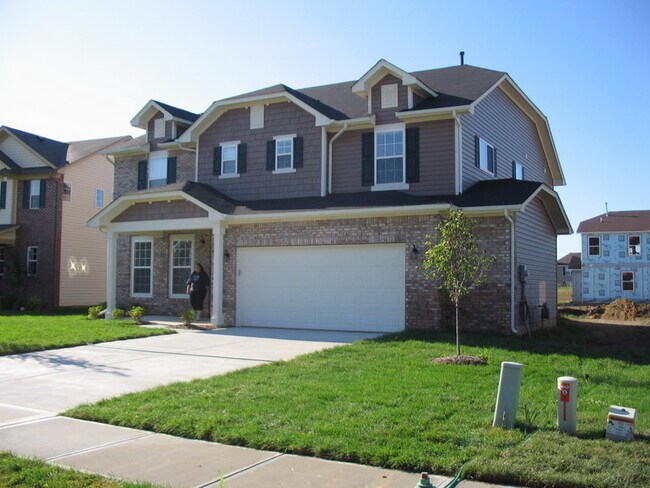 Building Photo - Fishers 4BDRM, 2.5BA home near Hamilton Town Center!