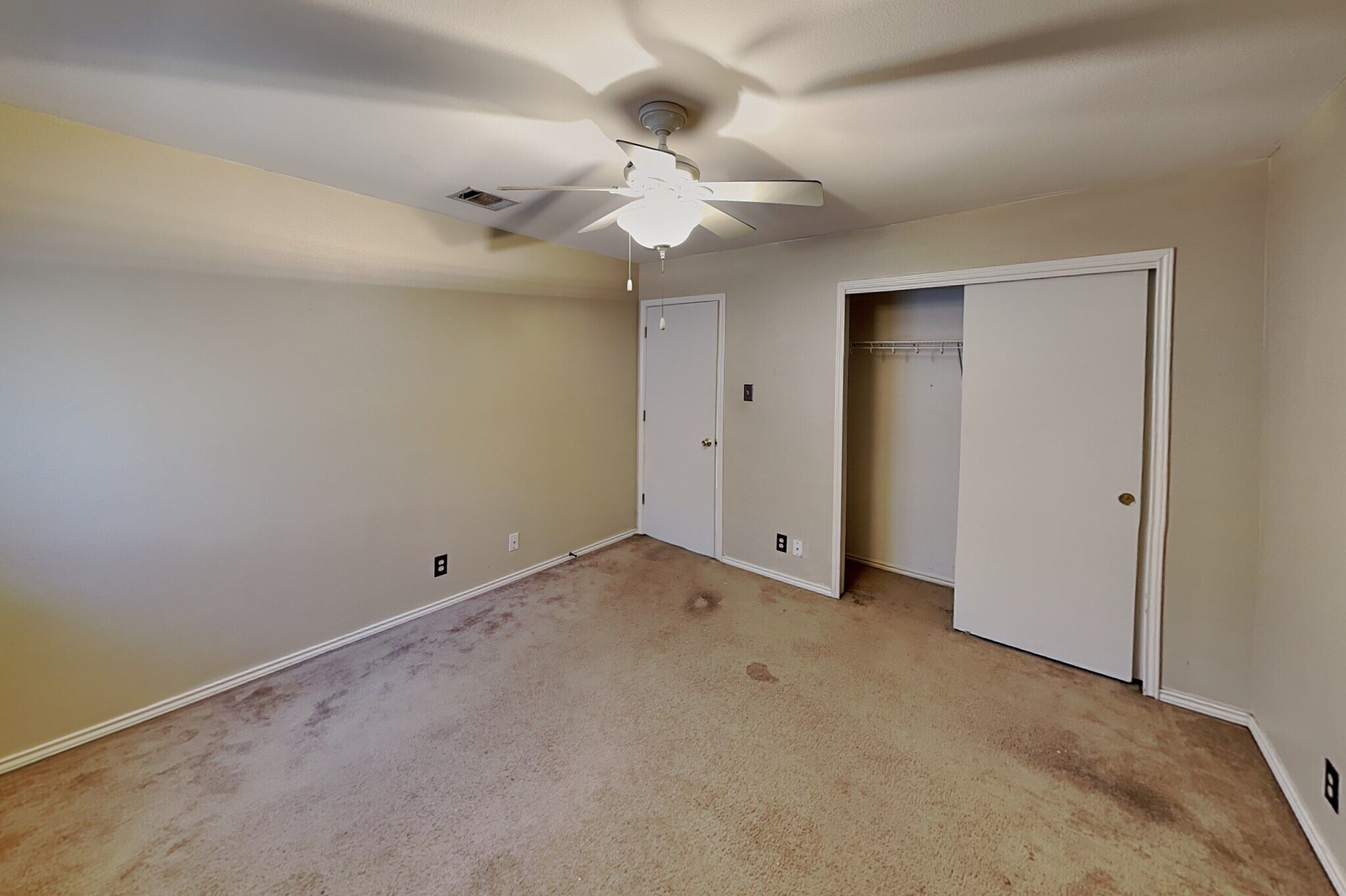 Building Photo - 4611 Echo Lake Dr