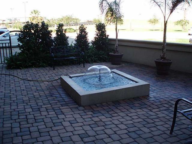 Building Photo - 500 Lake Marina Ave