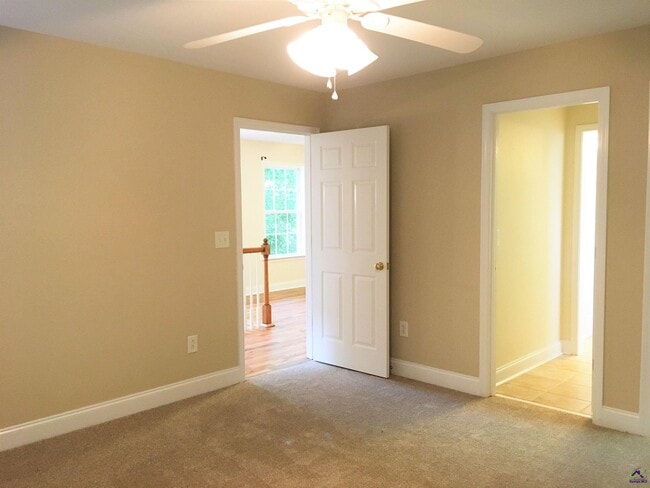 Building Photo - 502 Whistler Ln N
