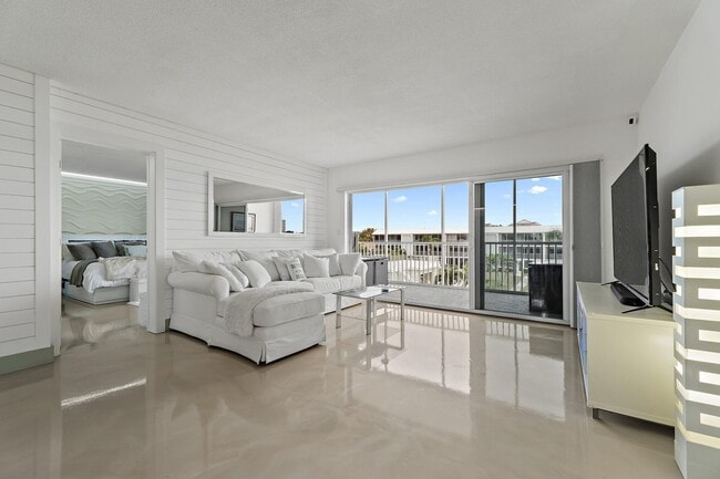 Building Photo - 100 Waterway Rd