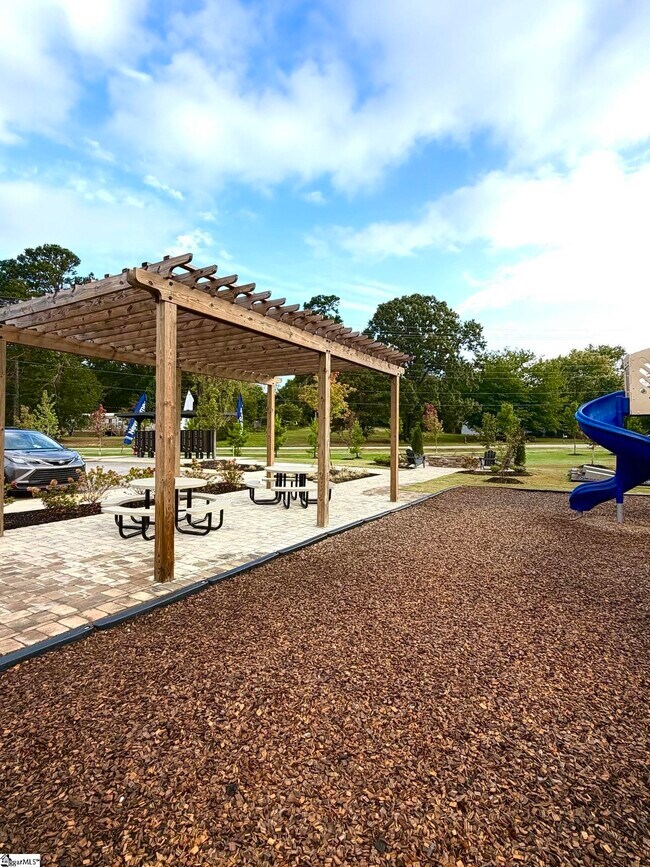 Building Photo - 803 Embark Cir