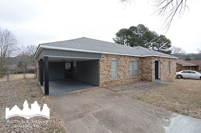 Building Photo - Welcome to 3782 Wychenere Drive!