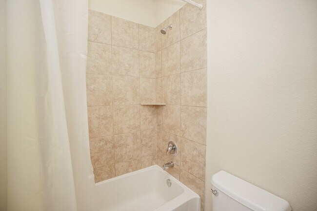 Building Photo - 28515 Pleasant Forest Dr