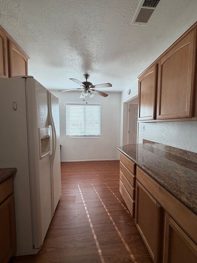 Building Photo - NEW LISTING!! 3 Bedroom 1.5 Bathroom House with Huge Yard, Central Heat & Air!