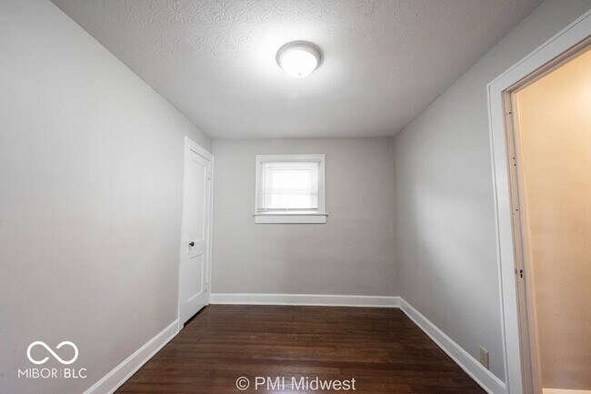 Building Photo - 4850 Hillside Ave