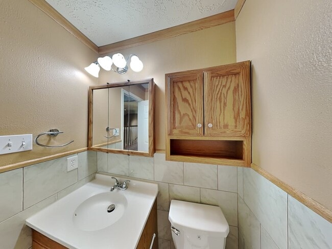 Building Photo - 1028 Chesterwood Dr