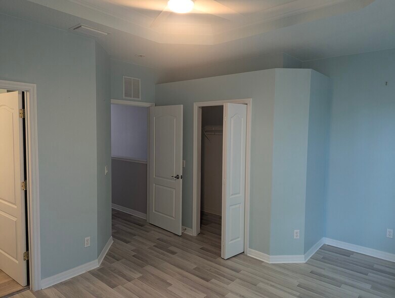 Building Photo - 1063 Jonah Dr