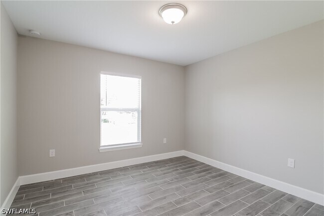Building Photo - 2902 7th St W
