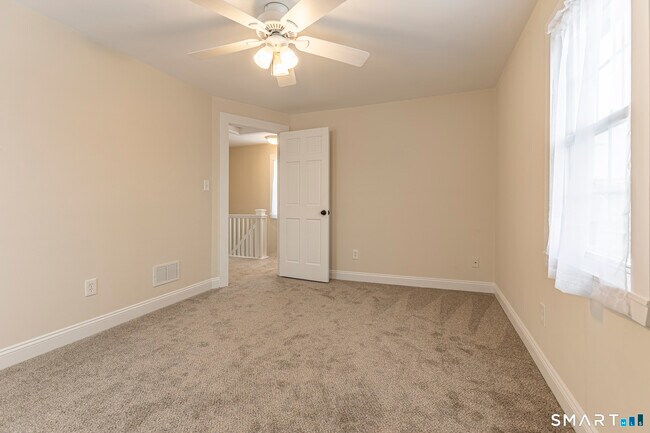 Building Photo - 15 Cowles St