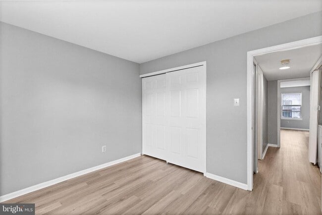 Building Photo - 387 Independence Dr