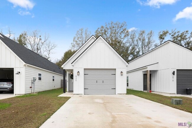 Building Photo - 820 S Audubon Pl Ave