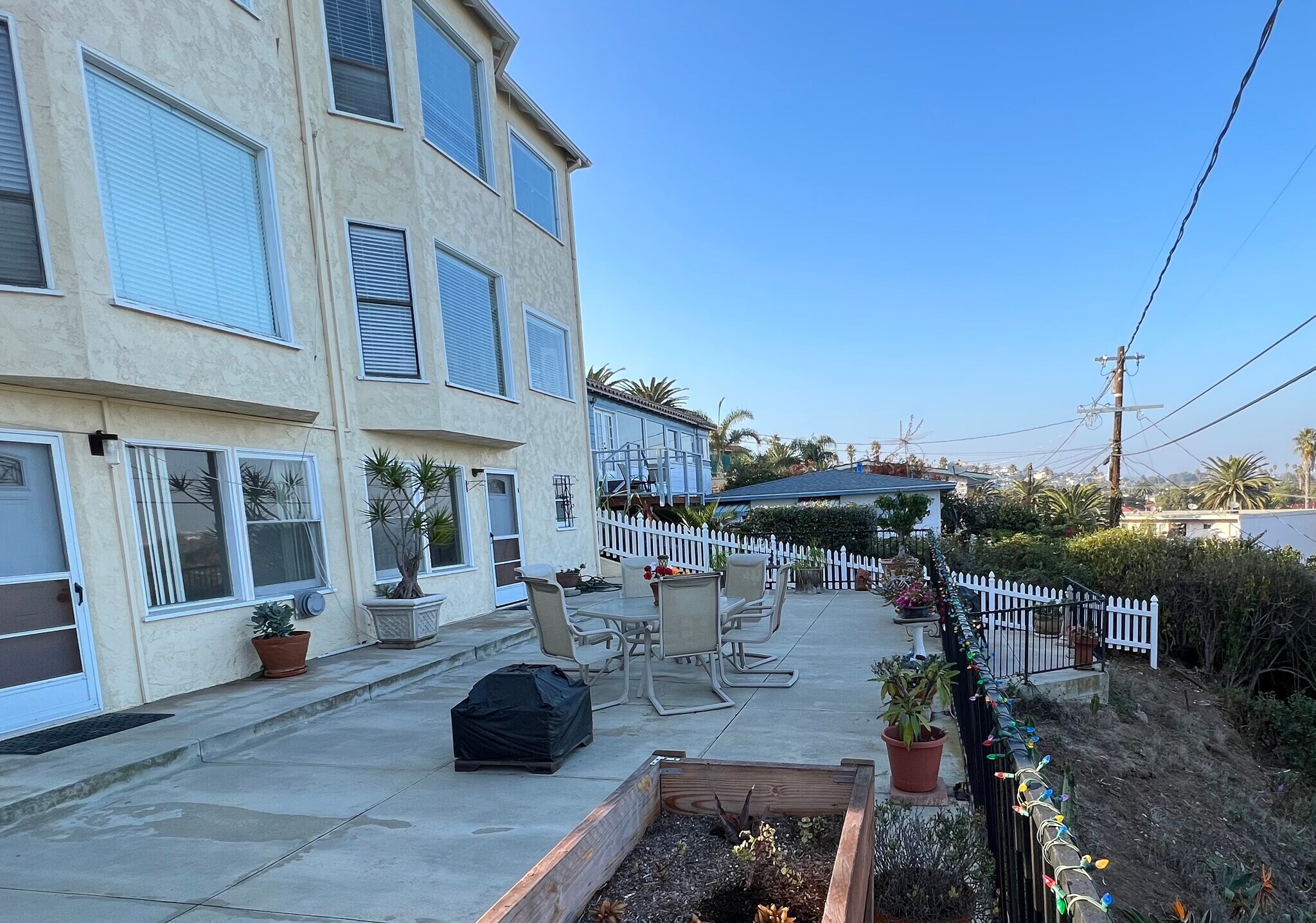 Building Photo - 3700 Bluff Pl