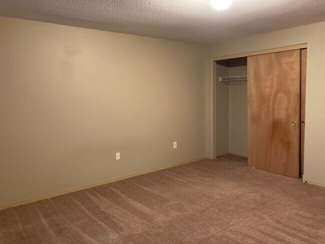 Building Photo - 2 Story Home in Lafayette - Showings Start 4/2