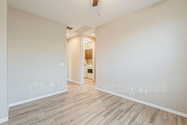 Building Photo - 25930 N Langley Dr