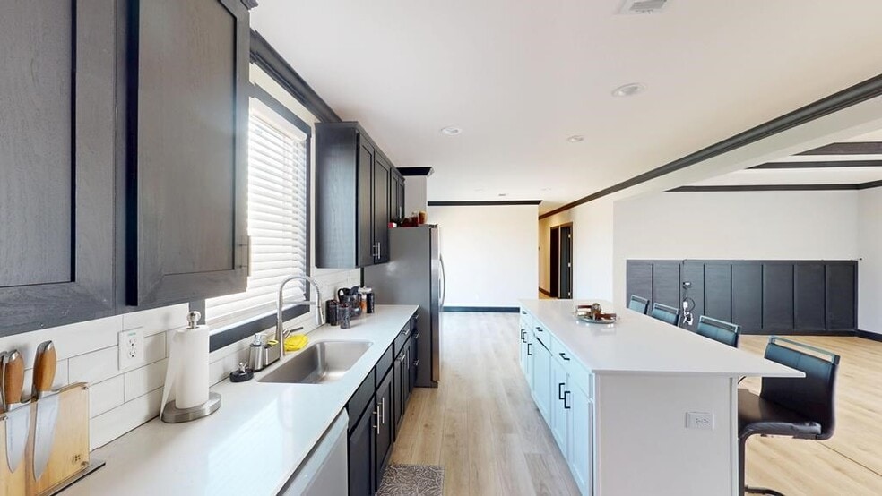 Building Photo - 822 Private Rd