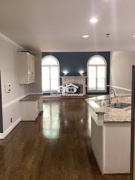 Building Photo - 7815 Tintern Trce