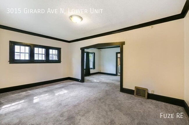 Building Photo - 3015 N Girard Ave