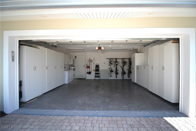 Building Photo - 1645 Mullet Ct