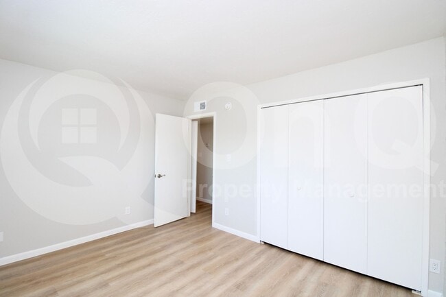 Building Photo - 2830 N Granite Reef Rd