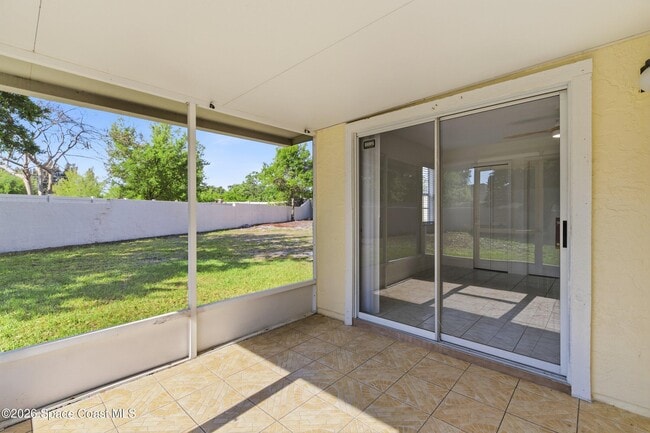 Building Photo - 972 S Fork Cir