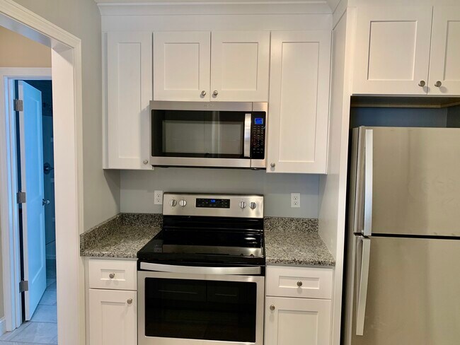 Building Photo - 226 Main St