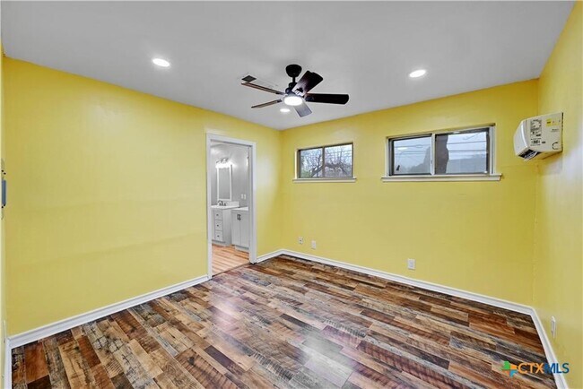 Building Photo - 1204 Toliver St