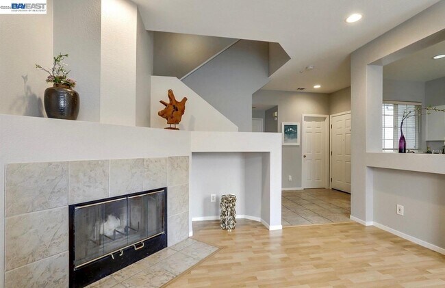 Building Photo - 10741 Dulsie Ln