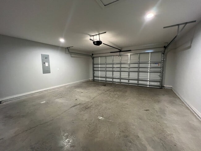 Building Photo - GORGEOUS 3 BD/2BA Home in Beautiful Ocklawaha!!!