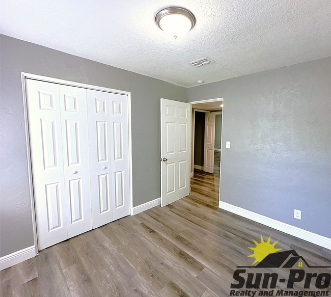 Building Photo - 723 Madison Ave