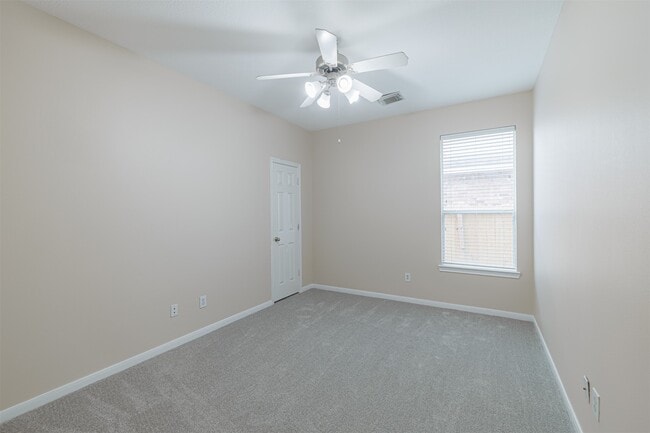 Building Photo - 24207 Yelverton Glen Dr