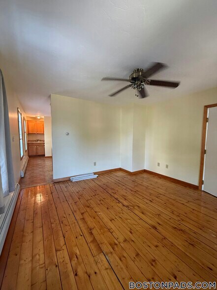 Building Photo - 45 Elm St