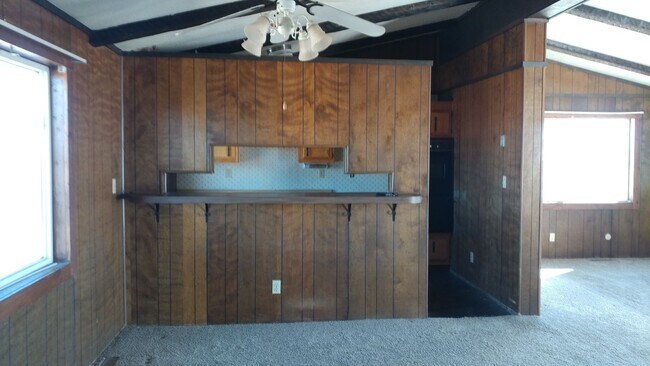 Building Photo - 3 Bedroom Home