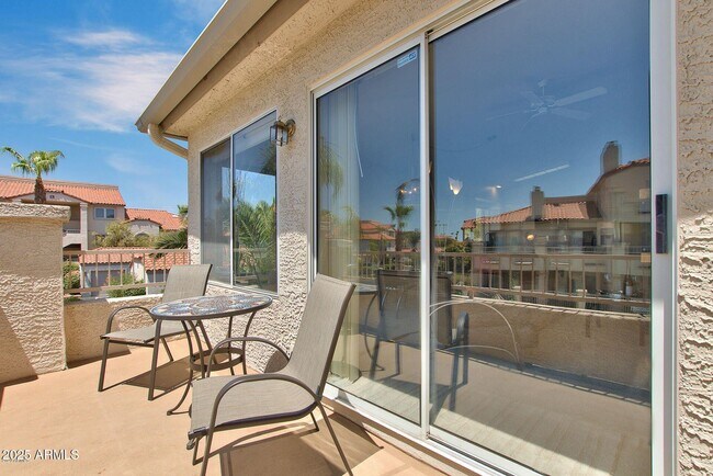 Building Photo - 10080 E Mountainview Lake Dr