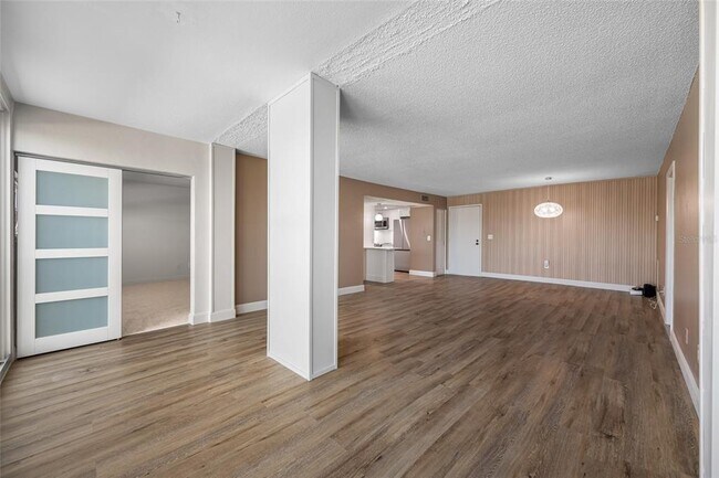 Building Photo - 10216 Regal Dr